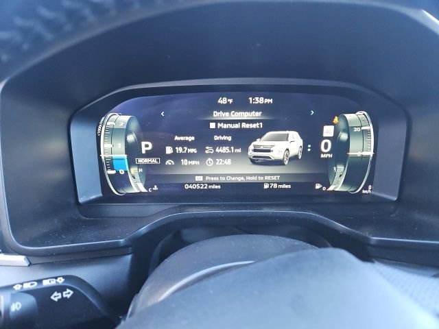 Used 2024 Mitsubishi Outlander SE Black Edition image 15