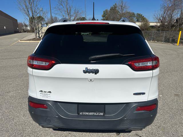 Used 2018 Jeep Cherokee Latitude Plus AWD/4WD image 39