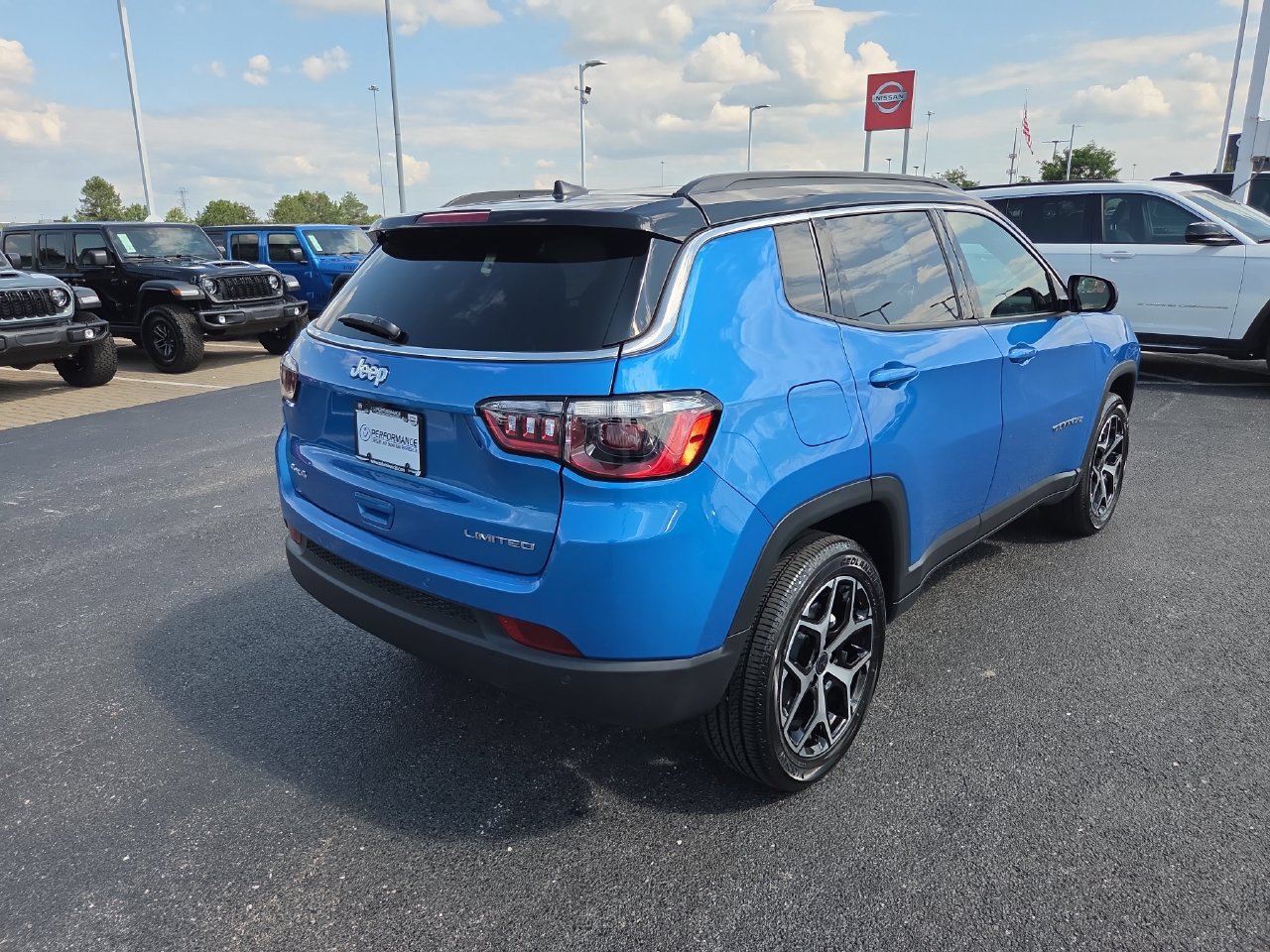 New 2026 Jeep Compass Limited w/ Sun, Sound & Navigation Group AWD/4WD image 7