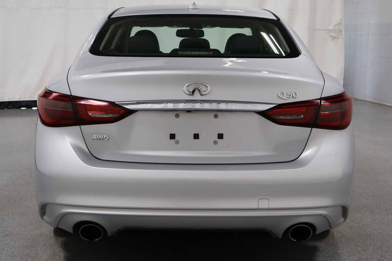 Used 2019 INFINITI Q50 Luxe w/ Essential Package (3.0T Luxe) AWD/4WD image 7