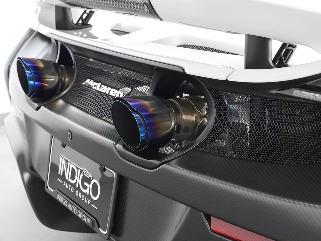 Used 2016 McLaren 675LT Spider RWD image 39