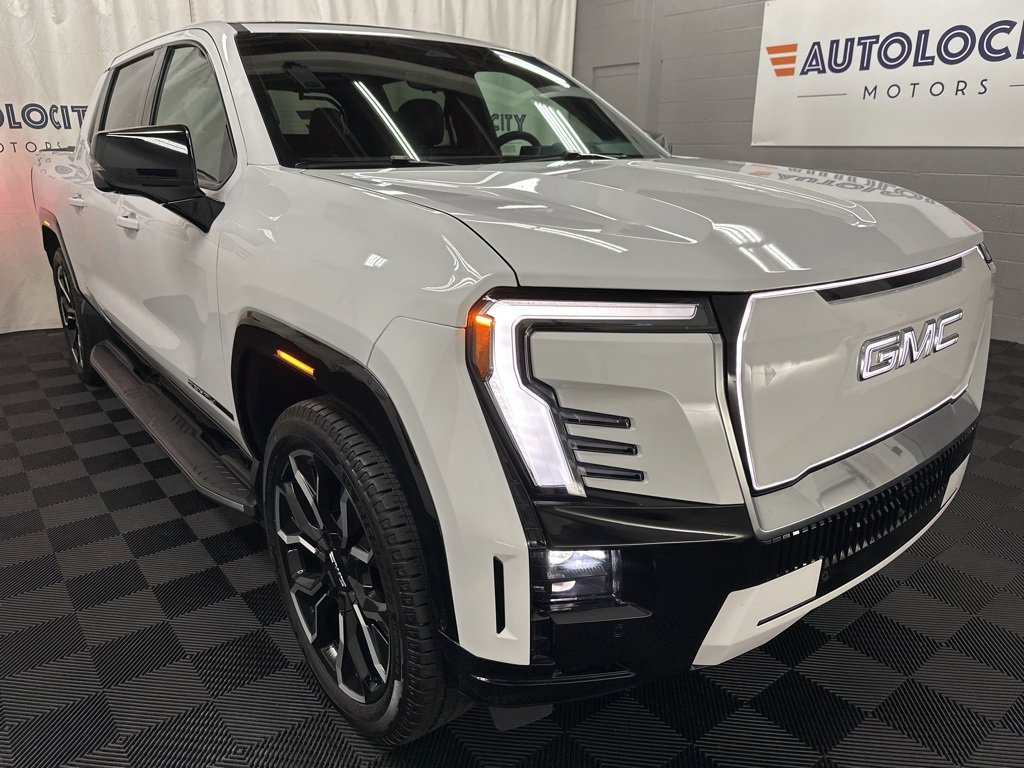 Used 2025 GMC Sierra EV Denali image 2