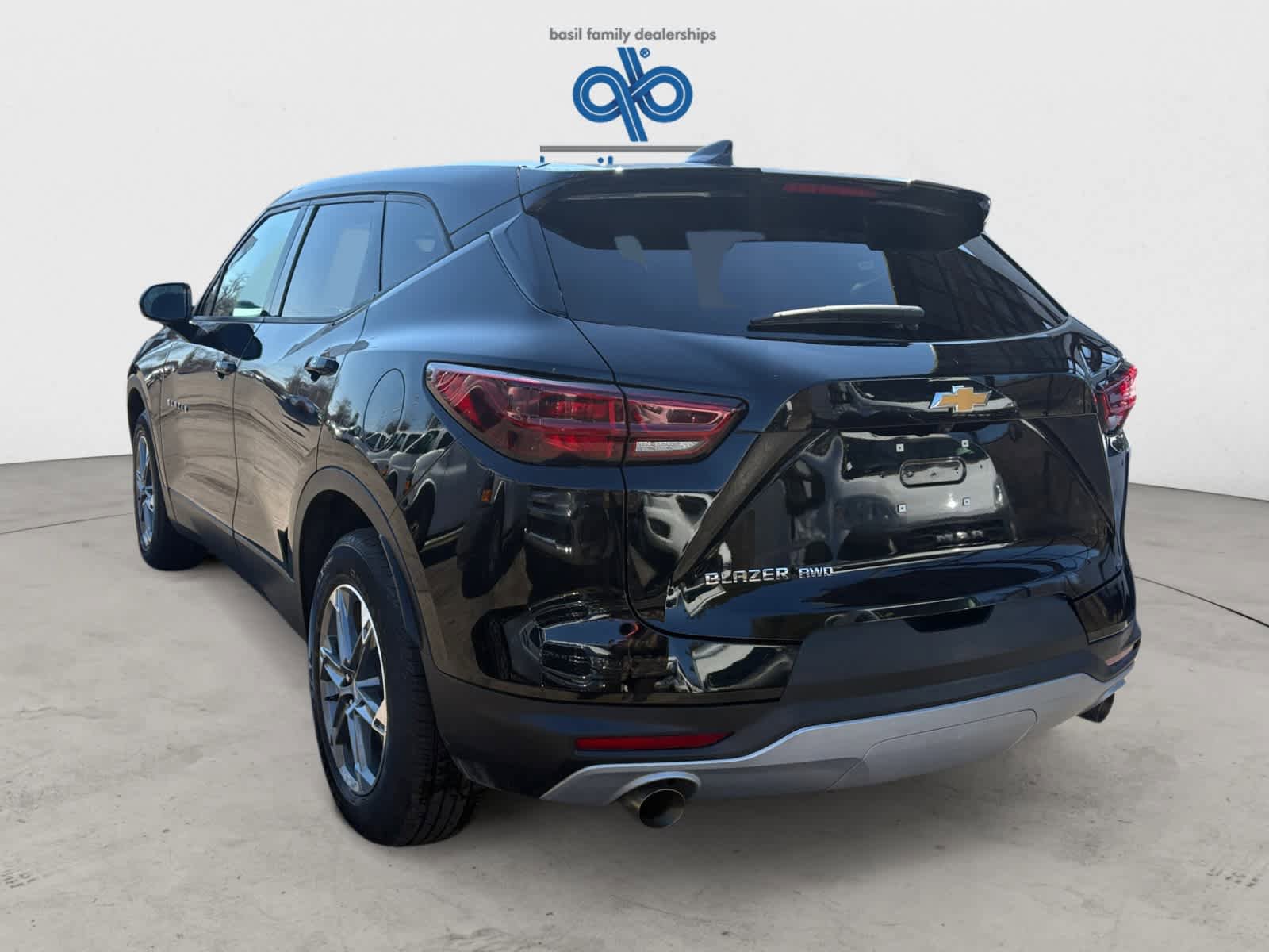 Used 2025 Chevrolet Blazer LT AWD/4WD image 3