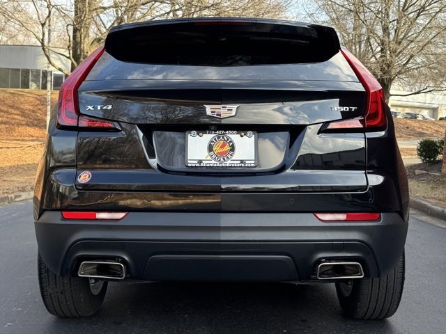 Used 2022 Cadillac XT4 Luxury w/ Cold Weather Package image 5