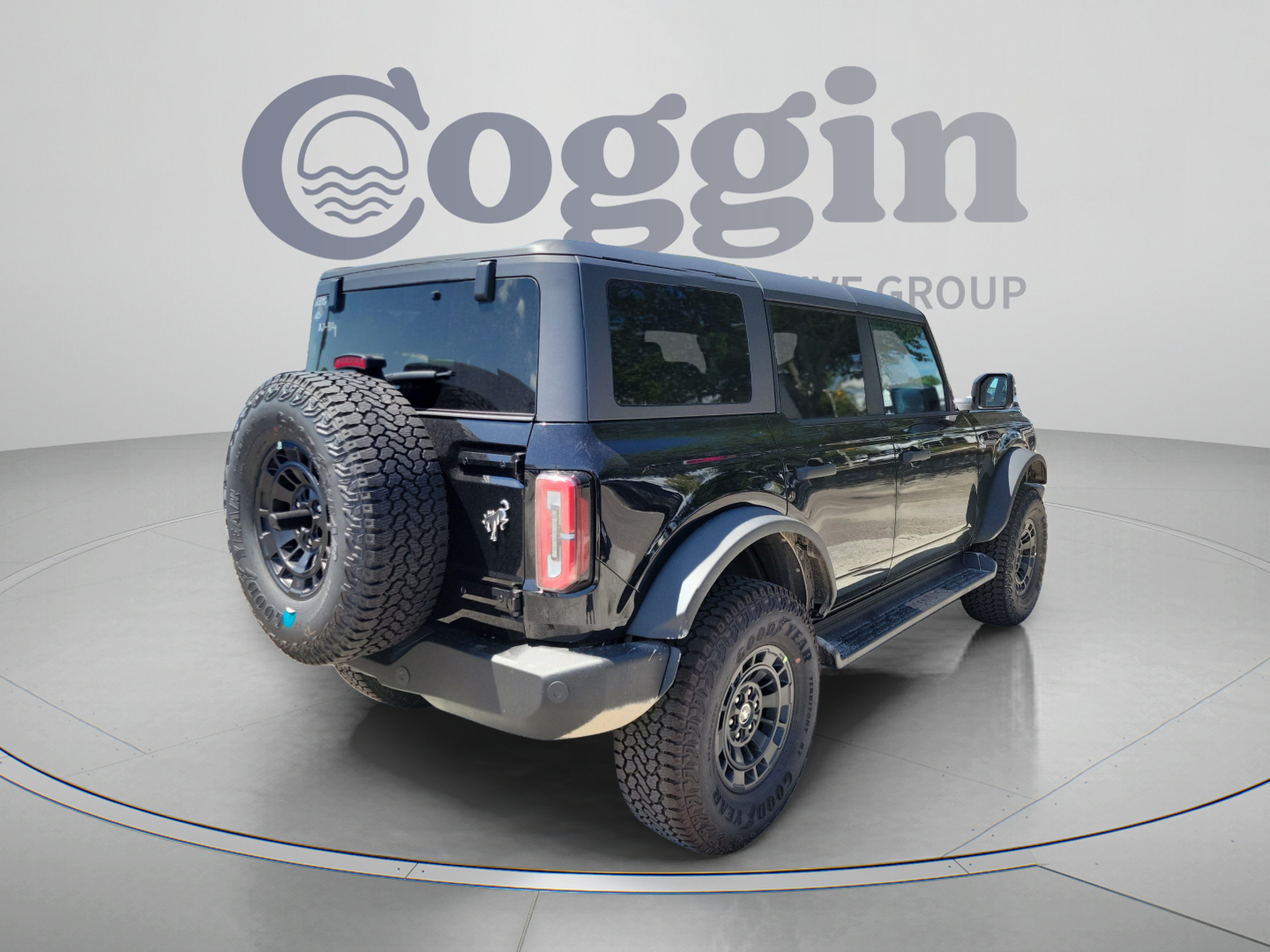 New 2026 Ford Bronco Outer Banks w/ Sasquatch Package AWD/4WD image 3