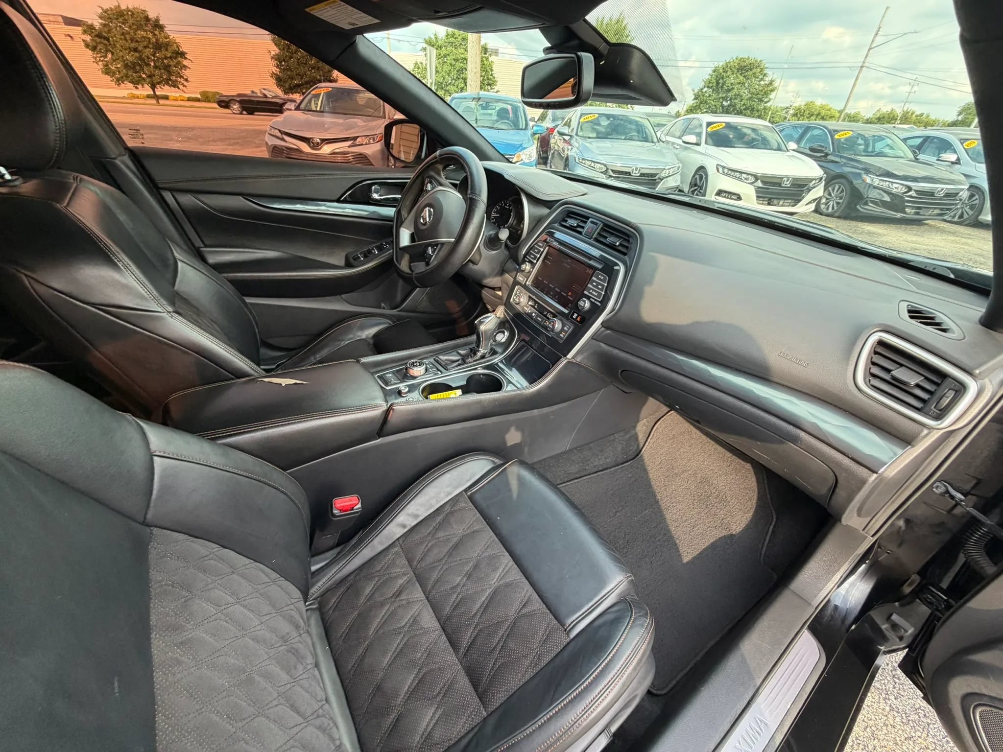 Used 2020 Nissan Maxima SR w/ Sport Mat Group FWD image 30