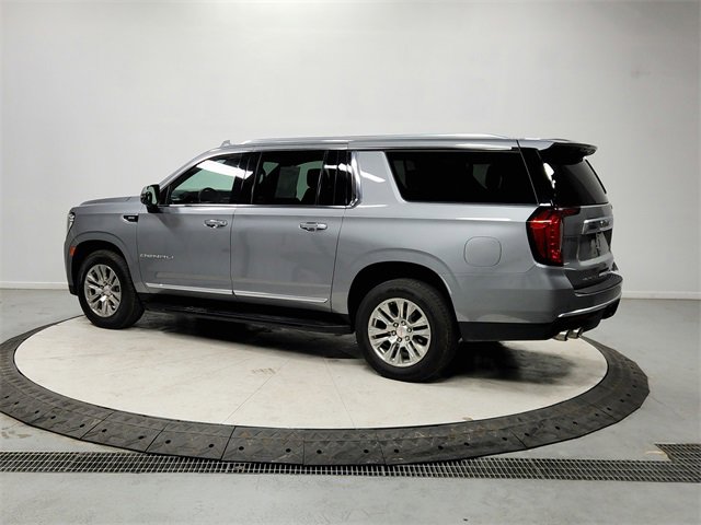 Used 2023 GMC Yukon XL Denali image 5