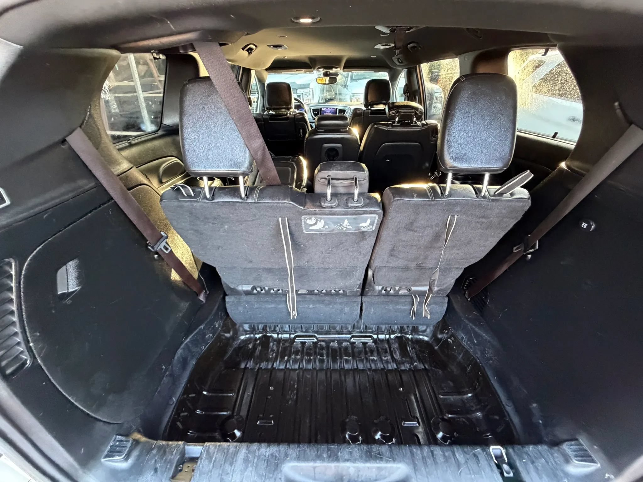 Used 2019 Chrysler Pacifica Touring-L Plus w/ Advanced Safetytec Group FWD image 26