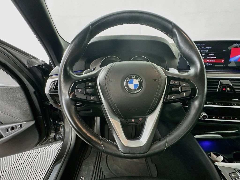 Used 2019 BMW 530e xDrive w/ Convenience Package AWD/4WD image 16