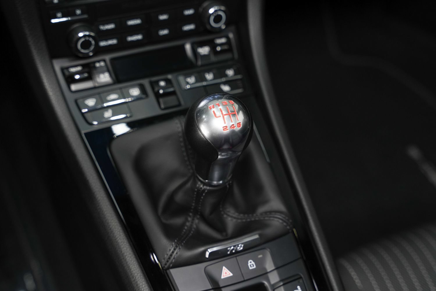 Used 2022 Porsche 718 Boxster RWD image 43