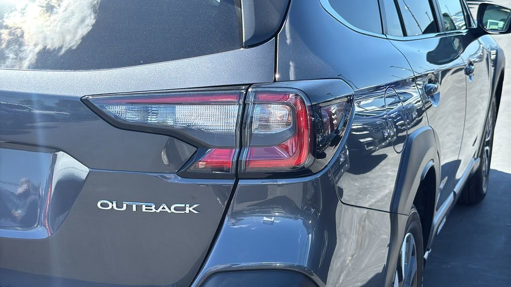 Certified 2025 Subaru Outback Limited w/ Tech Package 2 AWD/4WD image 7