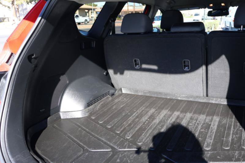 Used 2020 Hyundai Santa Fe SEL w/ Convenience Package FWD image 13