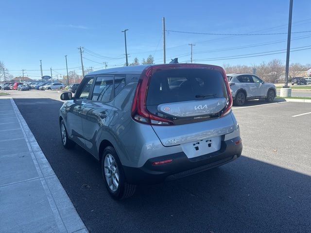Used 2022 Kia Soul LX w/ Technology Package image 6