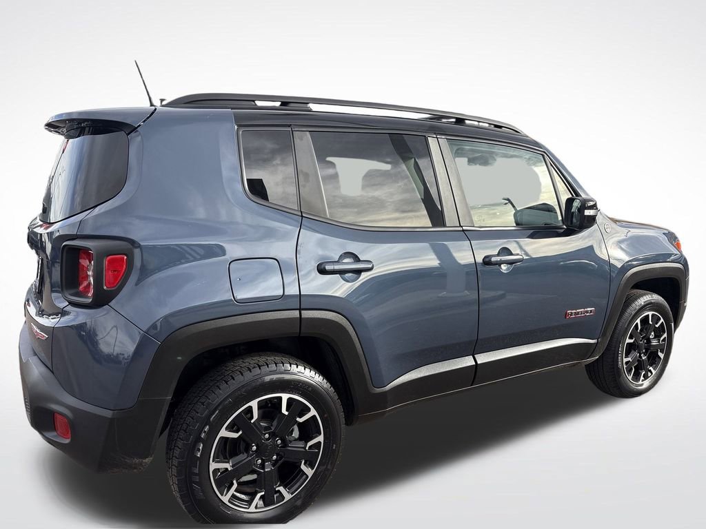 Used 2023 Jeep Renegade Trailhawk image 5