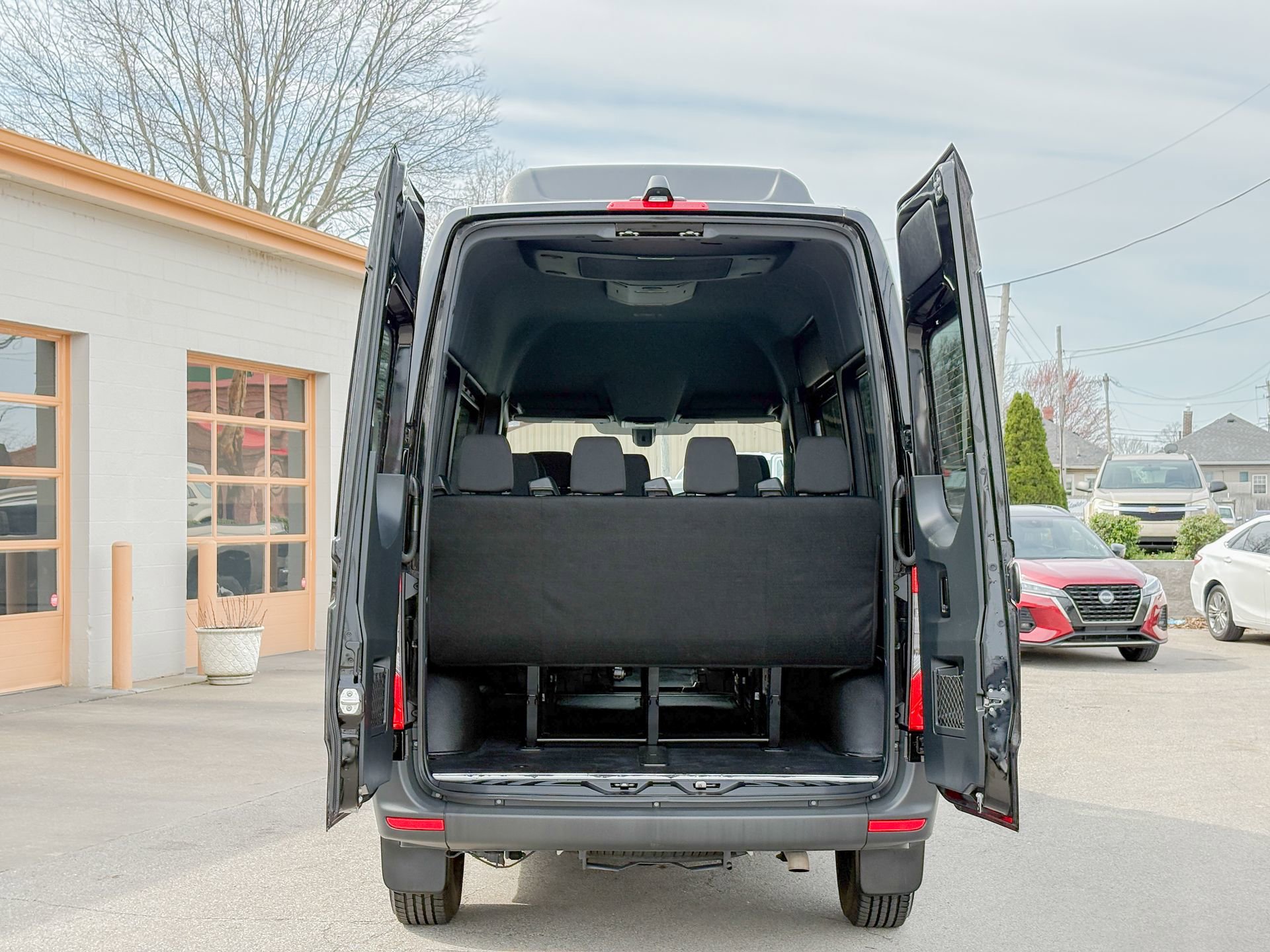 Used 2024 Mercedes-Benz Sprinter 2500 image 40