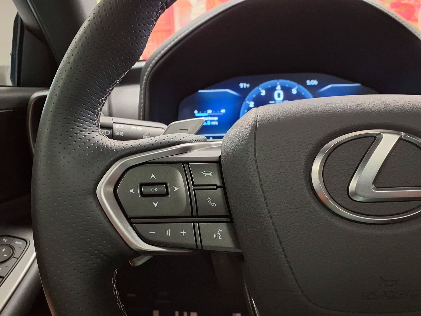 Used 2026 Lexus IS 350 F Sport w/ Technology Package RWD image 30