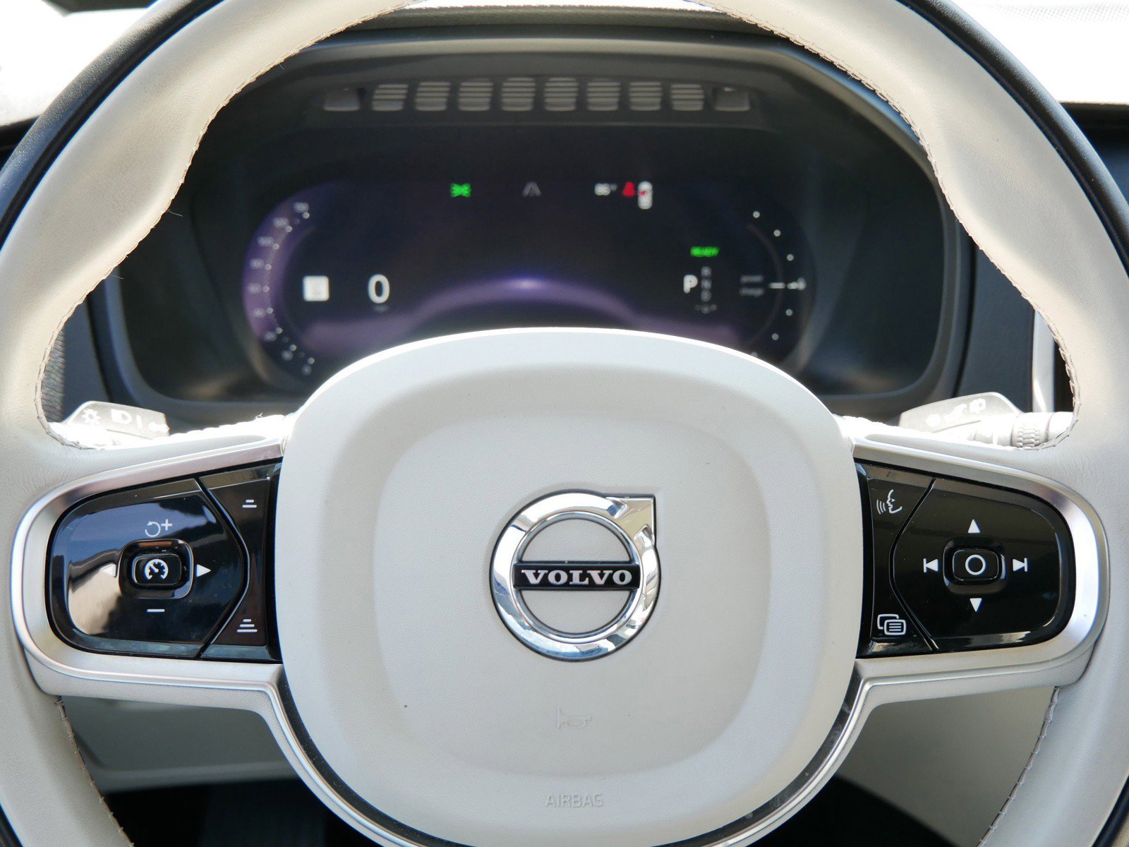 Used 2024 Volvo XC90 T8 Plus AWD/4WD image 23
