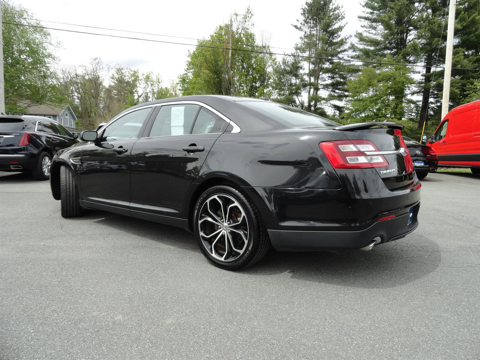 Used 2013 Ford Taurus SHO AWD/4WD image 7