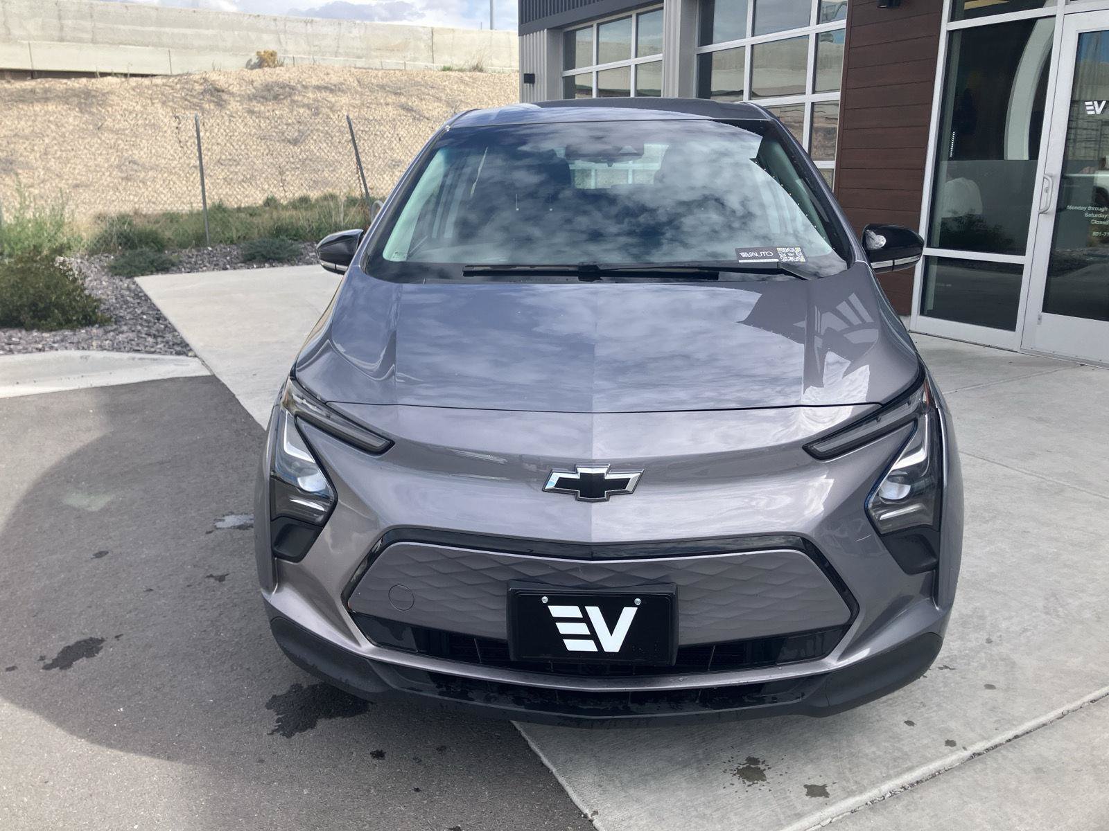 Used 2023 Chevrolet Bolt LT w/ Driver Confidence Package FWD image 3
