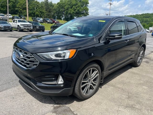 Used 2019 Ford Edge Titanium w/ Cold Weather Package AWD/4WD image 10