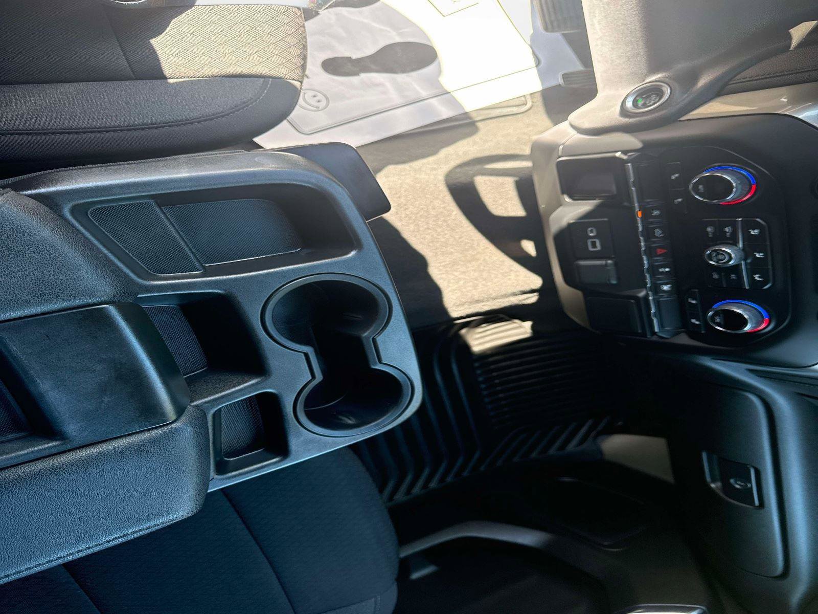 Used 2022 Chevrolet Silverado 1500 LT image 24