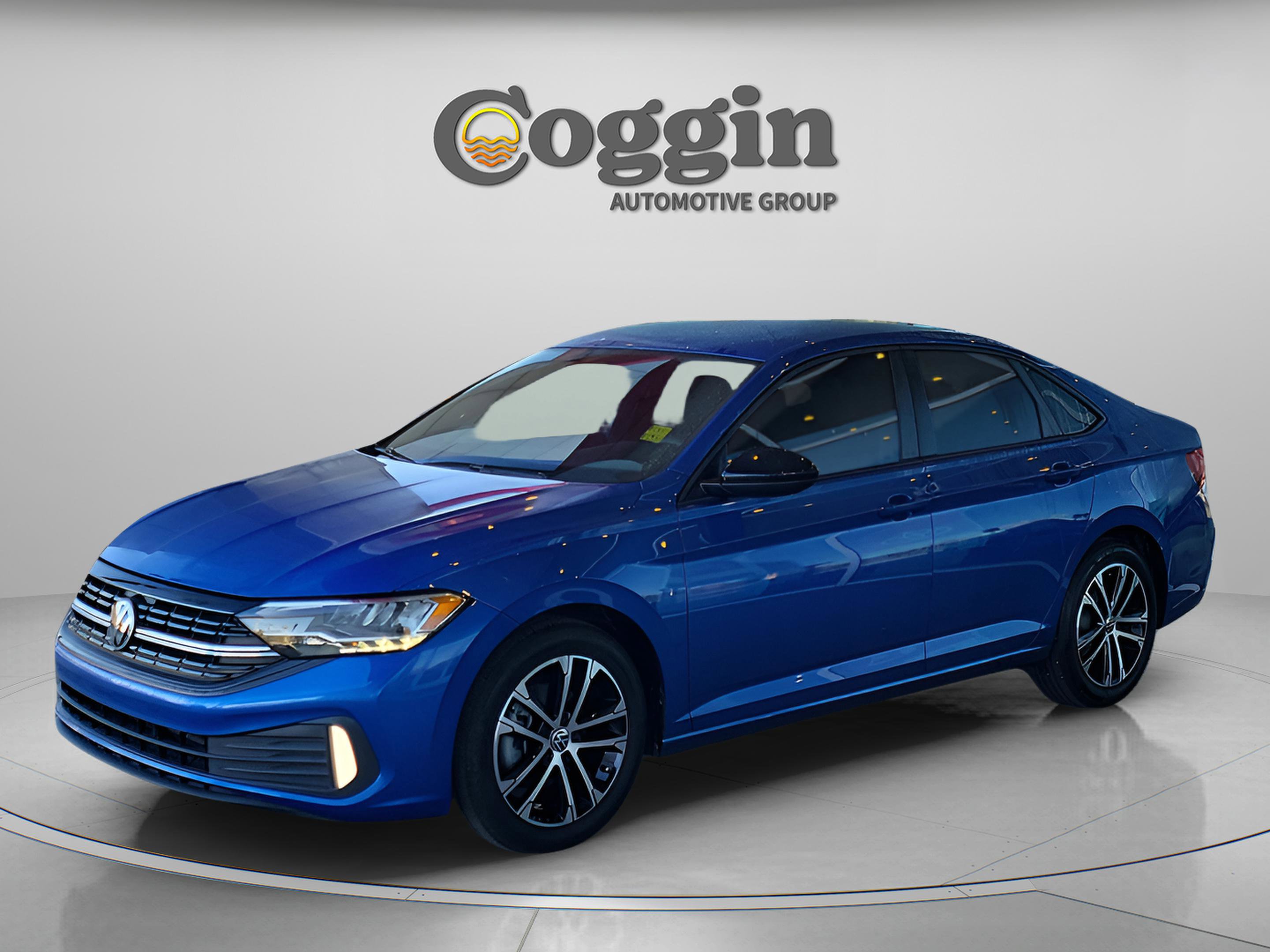 Used 2022 Volkswagen Jetta Sport image 2