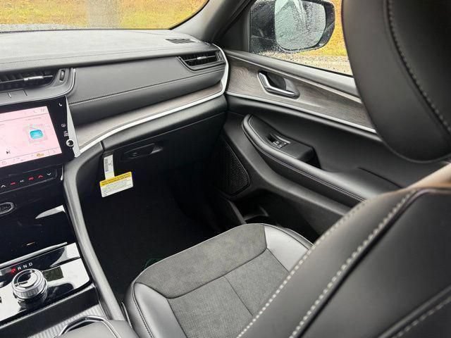 New 2026 Jeep Grand Cherokee Altitude AWD/4WD image 31
