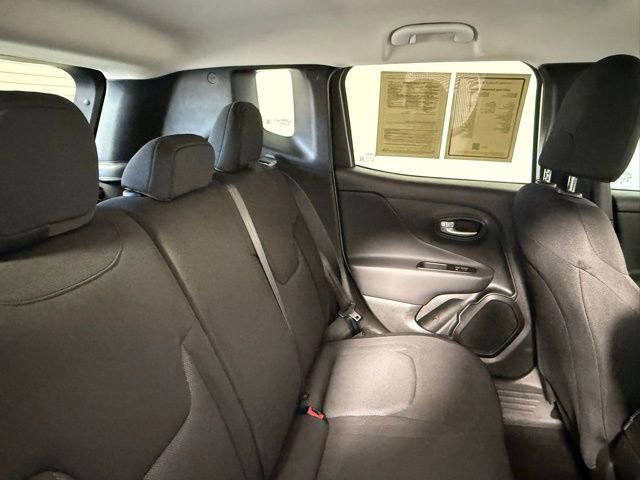 Used 2023 Jeep Renegade Latitude AWD/4WD image 43