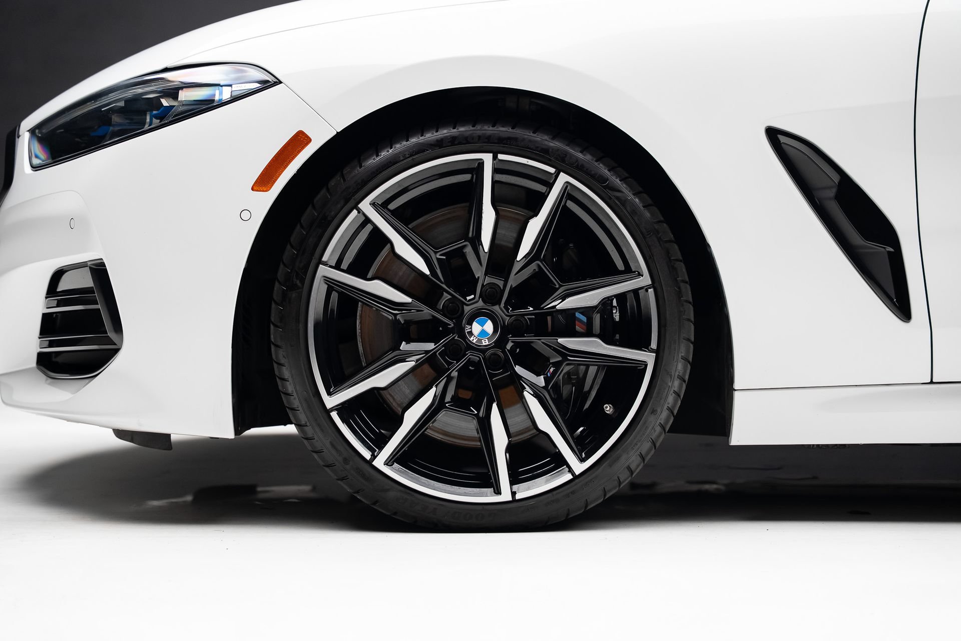 Used 2023 BMW M850i xDrive Convertible AWD/4WD image 22