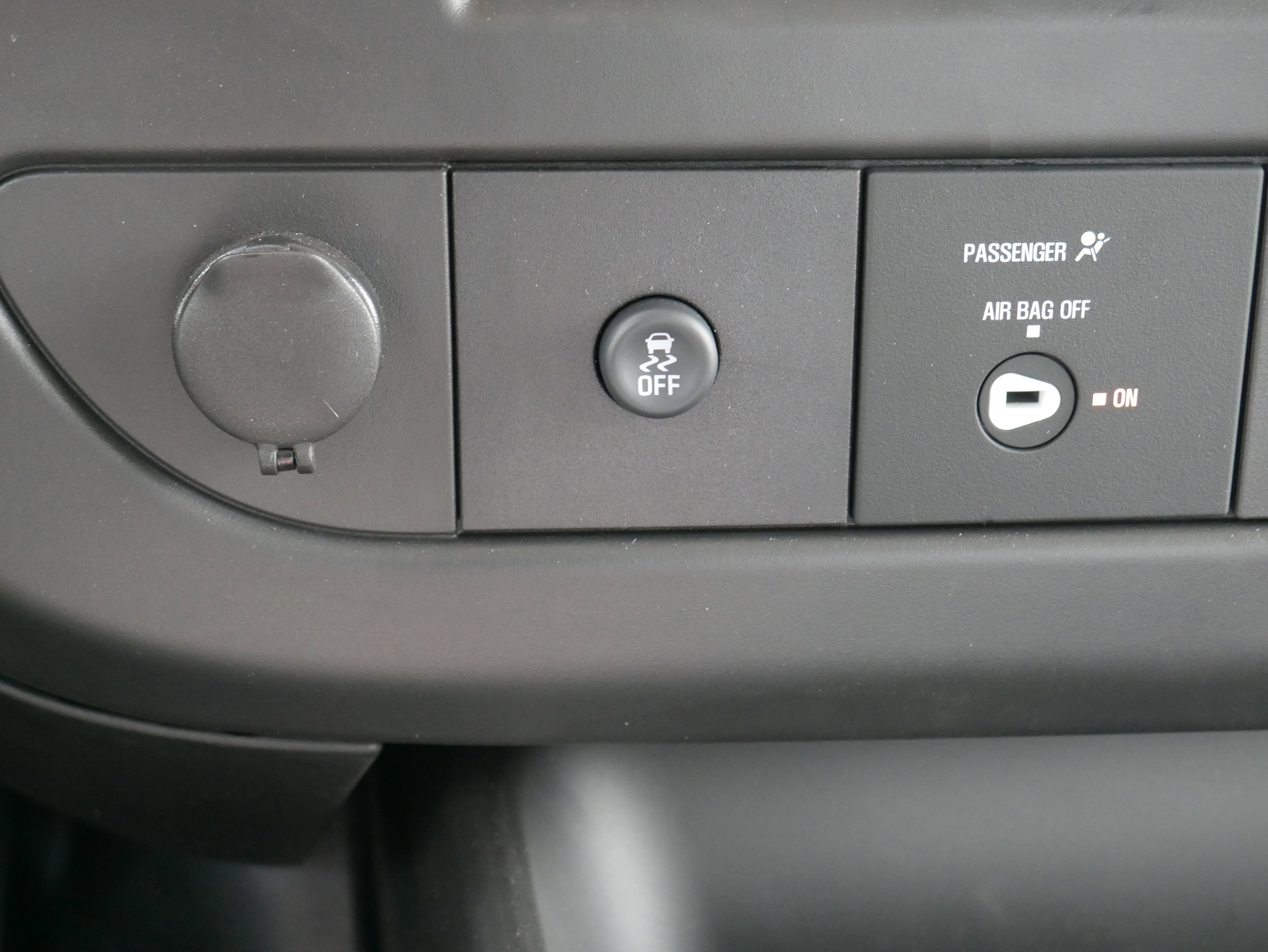 New 2025 Chevrolet Express 3500 w/ Power Convenience Package image 18