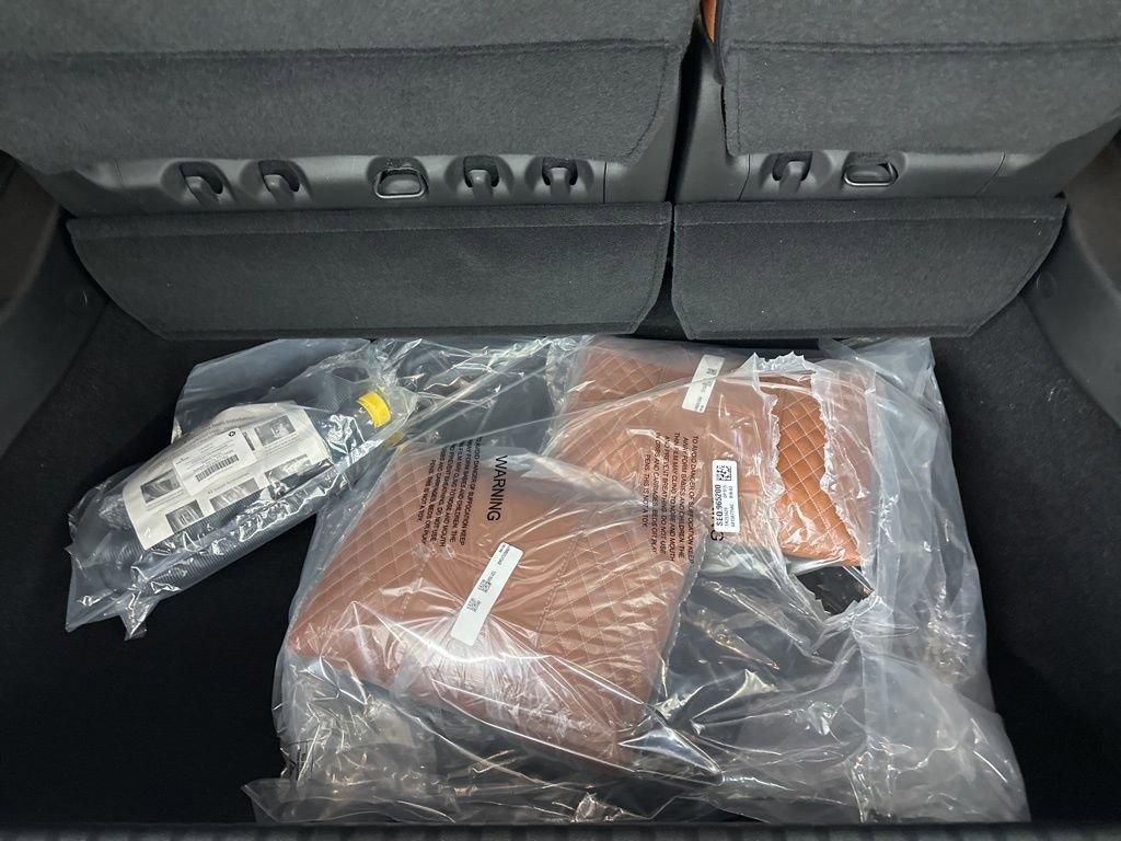 New 2026 Chrysler Pacifica Pinnacle image 24