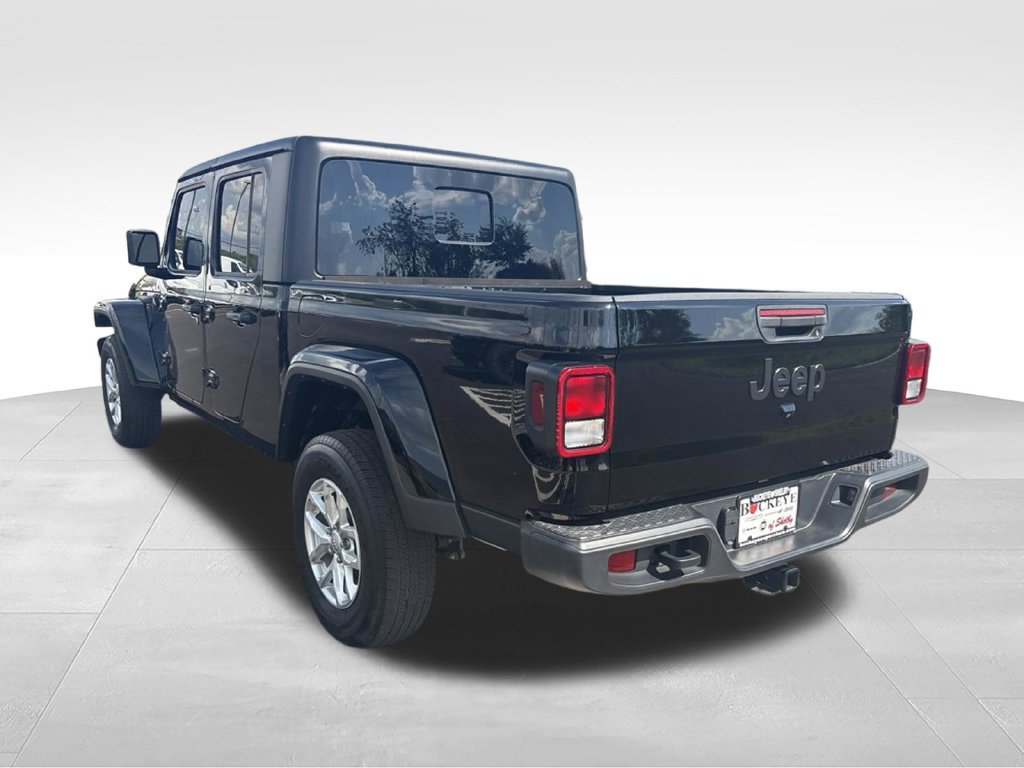 Certified 2023 Jeep Gladiator Sport AWD/4WD image 6