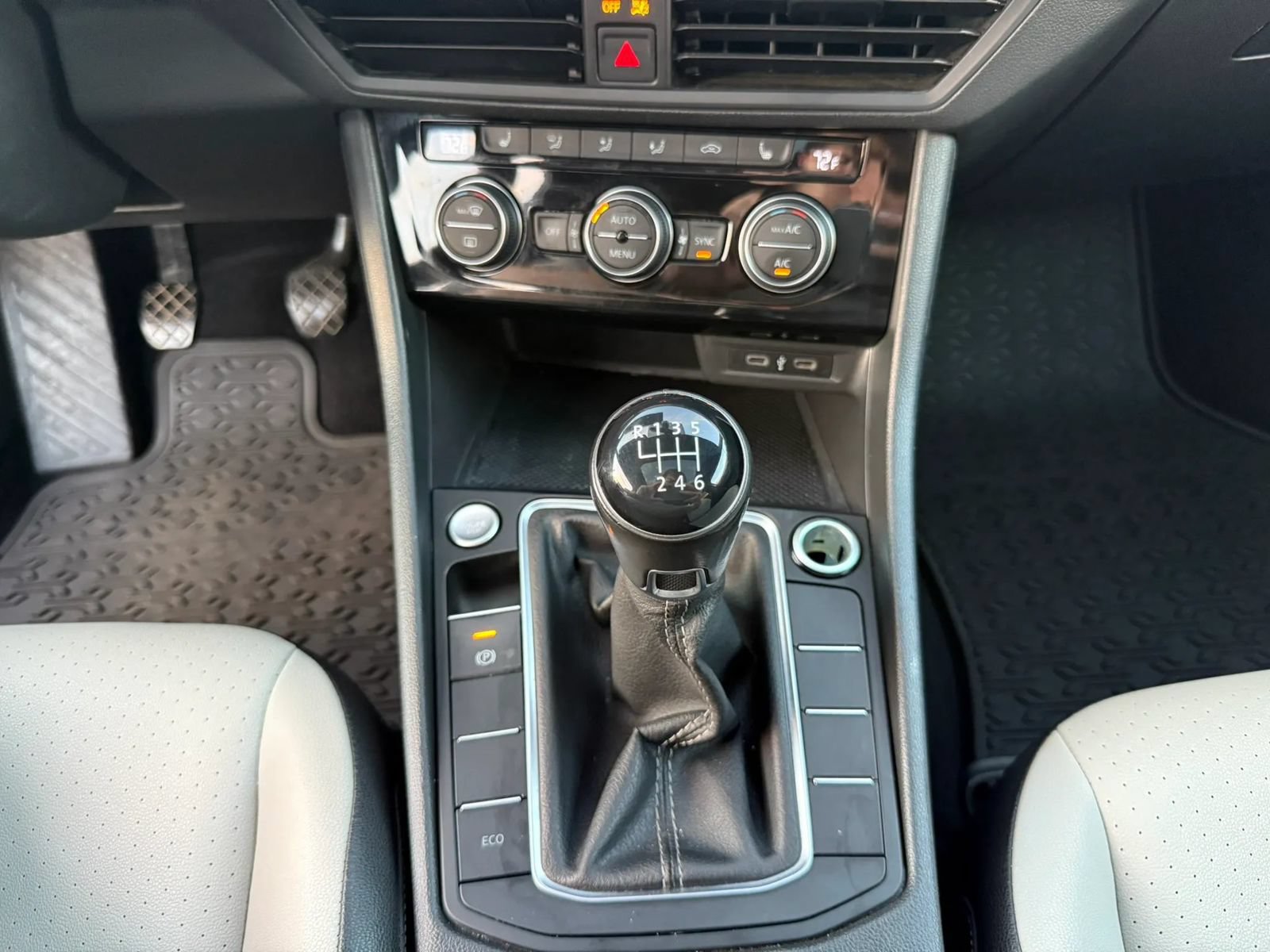 Used 2021 Volkswagen Jetta R-Line FWD image 20