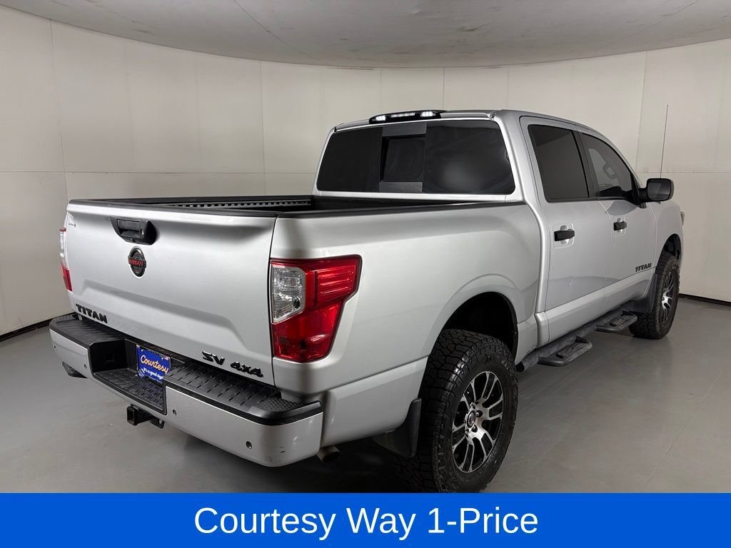 Used 2021 Nissan Titan SV w/ SV Convenience Package AWD/4WD image 11