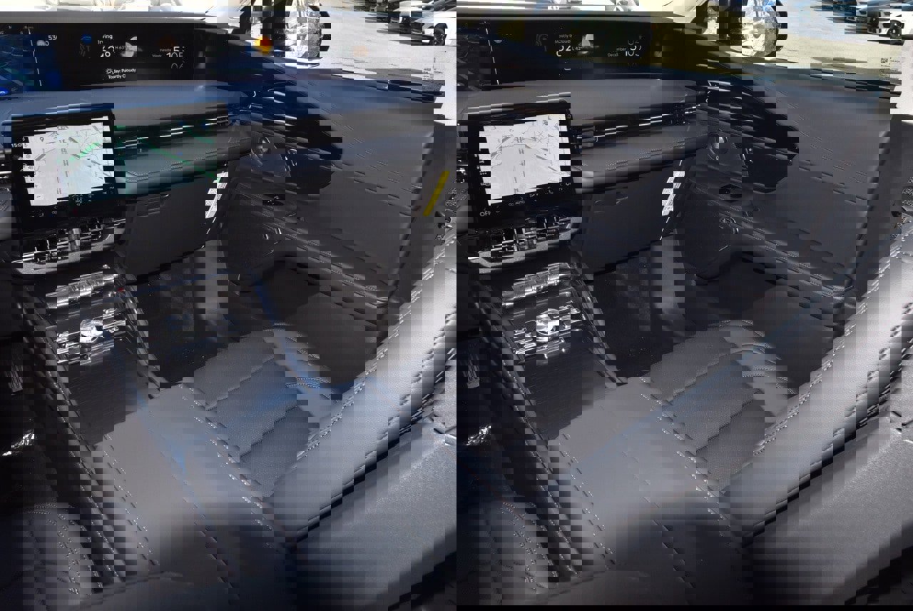 New 2026 Lincoln Nautilus Premier w/ Equipment Group 102A image 17