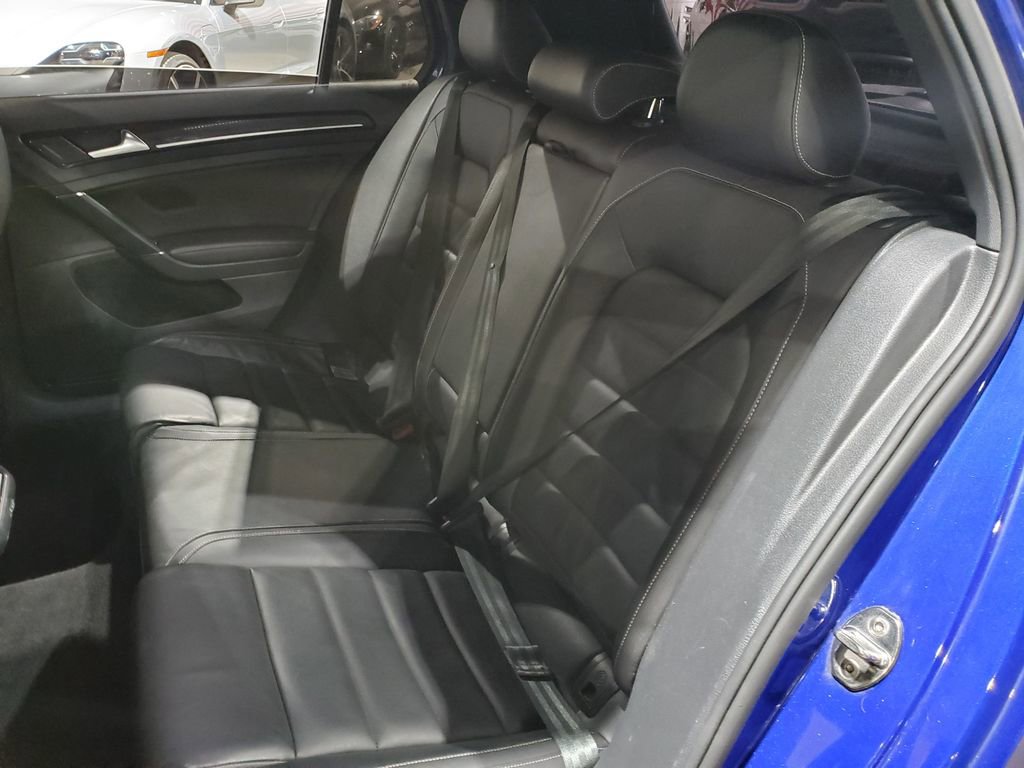 Used 2017 Volkswagen Golf R 4-Door image 23