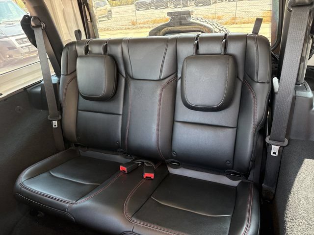 Used 2019 Jeep Wrangler Rubicon AWD/4WD image 6