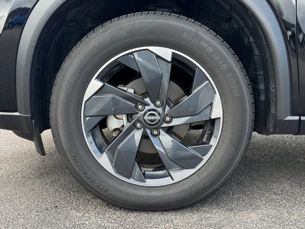 Used 2025 Nissan Rogue SV AWD/4WD image 25