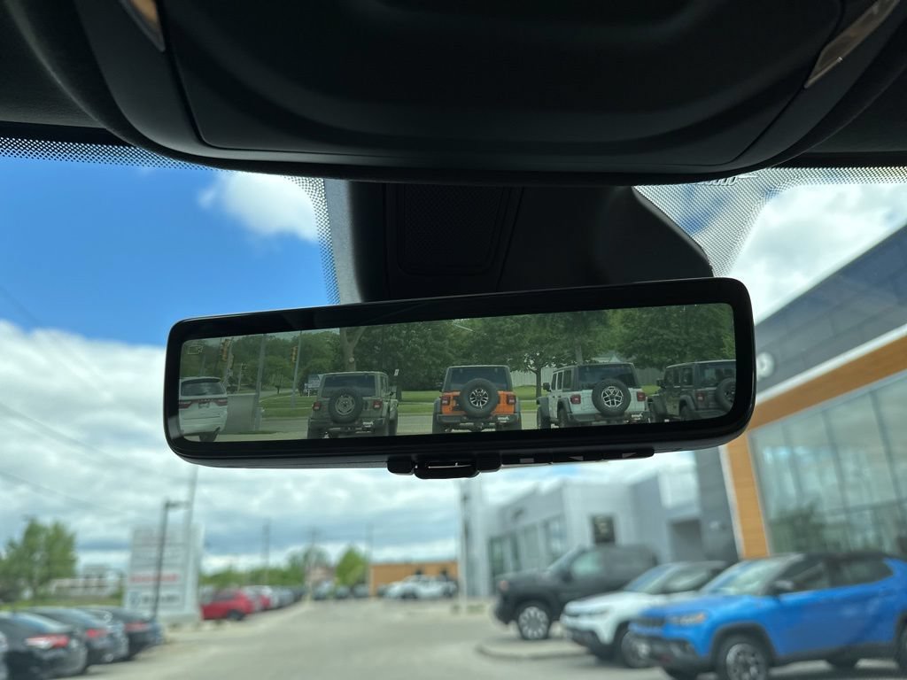 New 2026 Jeep Grand Cherokee Summit AWD/4WD image 35