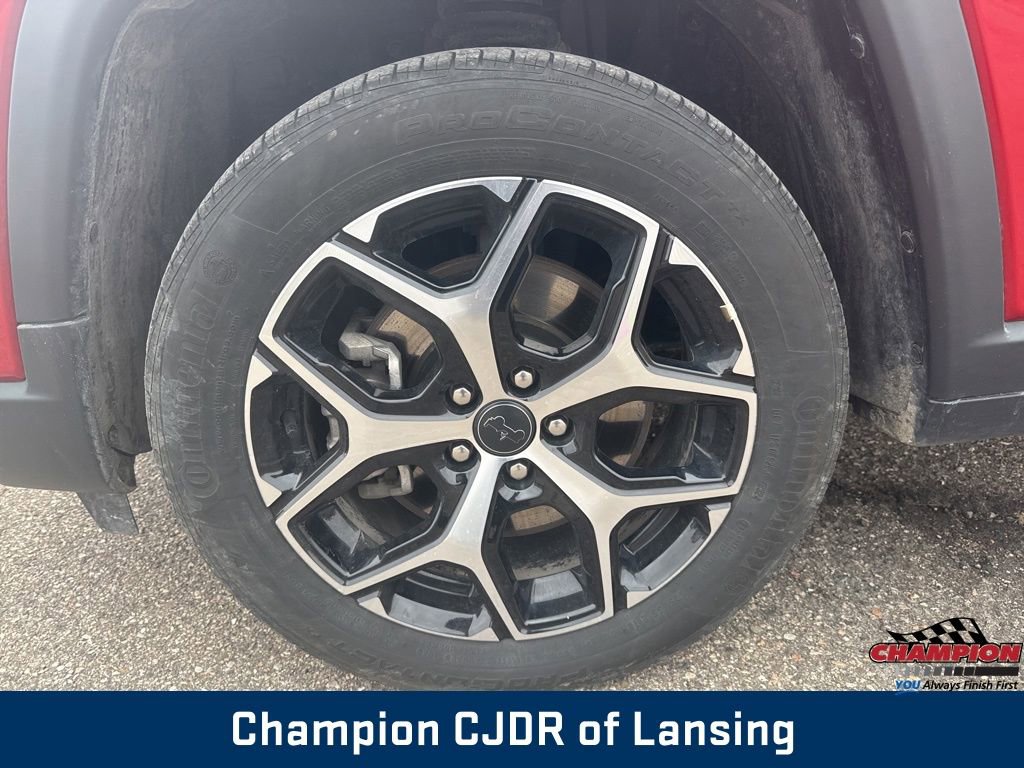 Used 2025 Jeep Compass Limited image 9