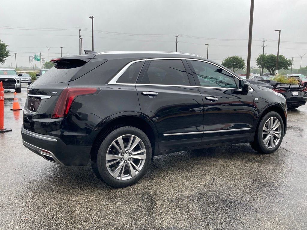 Used 2023 Cadillac XT5 Premium Luxury w/ Technology Package FWD image 5