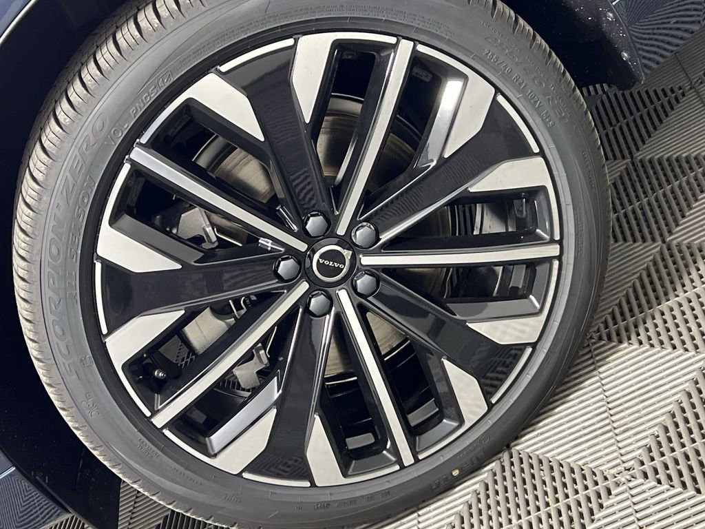 New 2026 Volvo XC60 T8 Ultra w/ Protection Package Premier image 15
