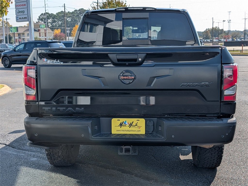 Used 2020 Nissan Titan PRO-4X w/ Pro-4x Convenience Package image 4