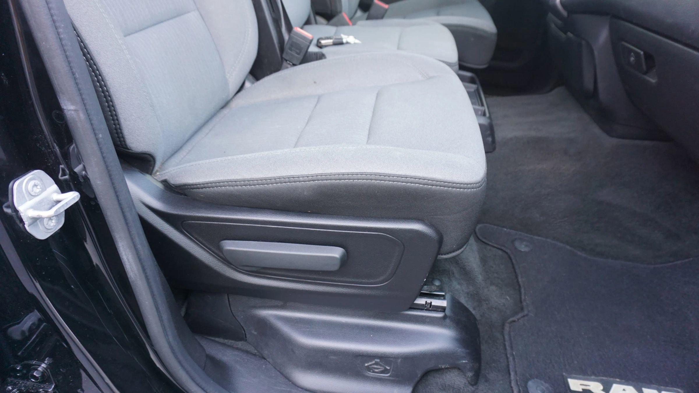 Used 2019 RAM 1500 Big Horn image 30