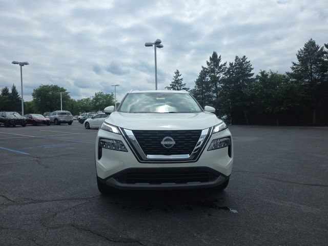 Certified 2023 Nissan Rogue SV w/ SV Premium B Package AWD/4WD image 2