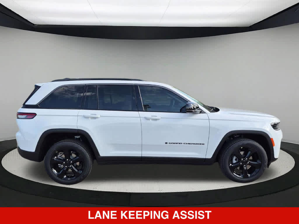 New 2026 Jeep Grand Cherokee Limited w/ Limited Altitude Package AWD/4WD image 8