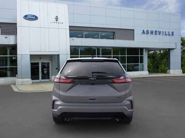 New 2024 Ford Edge SE w/ Black Appearance Package image 5