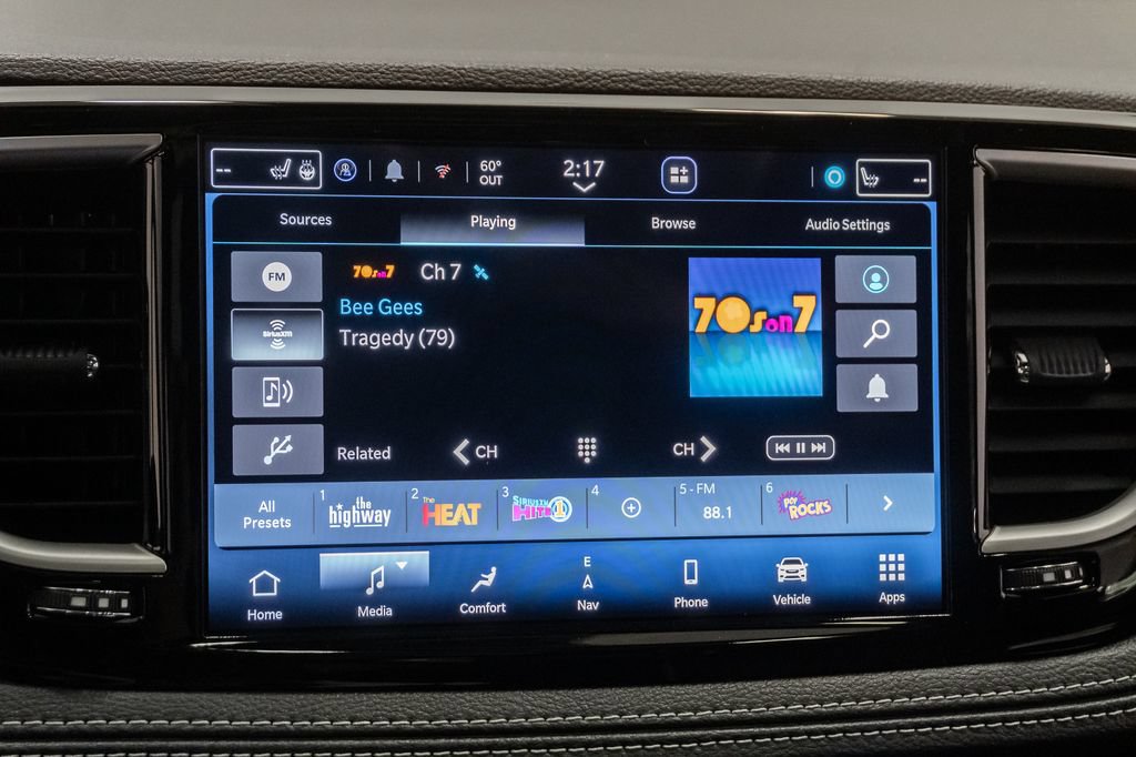 New 2027 Chrysler Pacifica Limited FWD image 20