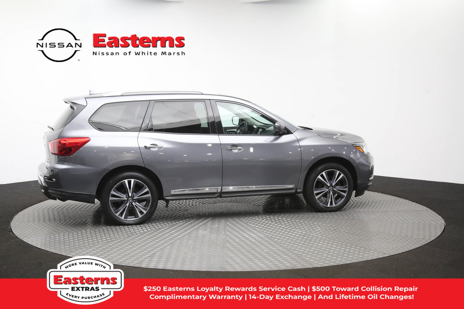 Used 2020 Nissan Pathfinder Platinum AWD/4WD image 47