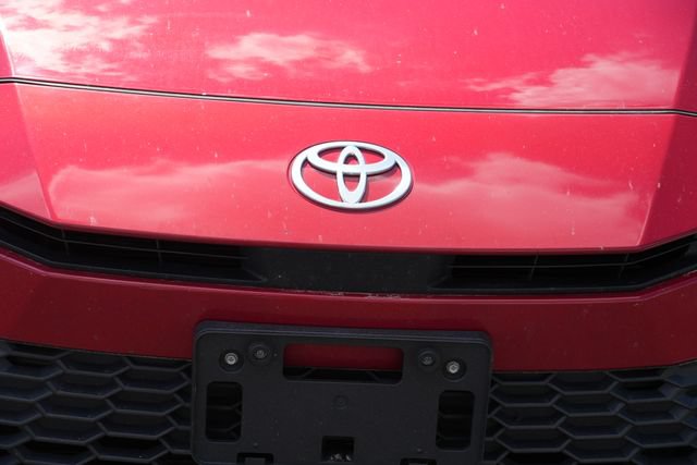Used 2025 Toyota Camry SE FWD image 5